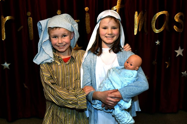 Reuben and Brody who played Mary and Joseph in the Ballyoran Primary School nativity play. PT50-608.