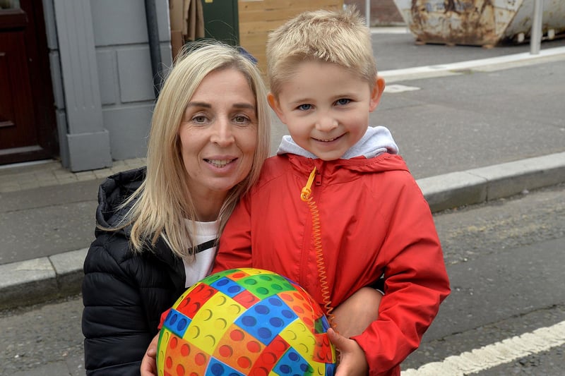 Sandra Houston and son, Ollie (5) pictured at the annual Country Comes To Town event on Saturday. PT38-207.