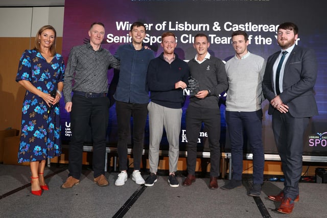 Lisnagarvey Hockey Club Men’s 1st XI is presented with the Senior Sports Team of the Year Award by Councillor Aaron McIntyre, Chair of the Leisure & Community Development Committee.