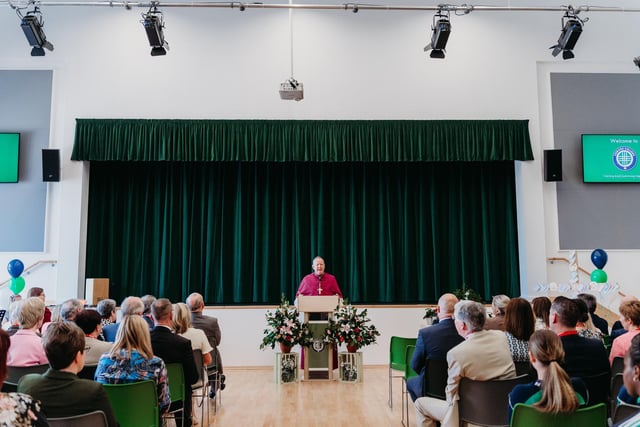 Dignitaries from the worlds of education, politics and the church joined staff and pupils at the official opening of the £31m new build at Craigavon. The Official Opening and Blessing of the school last week was a pivotal moment in the school’s history having celebrated 50 years in Craigavon last year. The college welcomed a distinguished group of guests, including Archbishop Eamon Martin, First Minister Michelle O’Neill, and Interim Permanent Secretary for Education Ronnie Armour, who joined staff, students, and the wider community in commemorating this milestone.