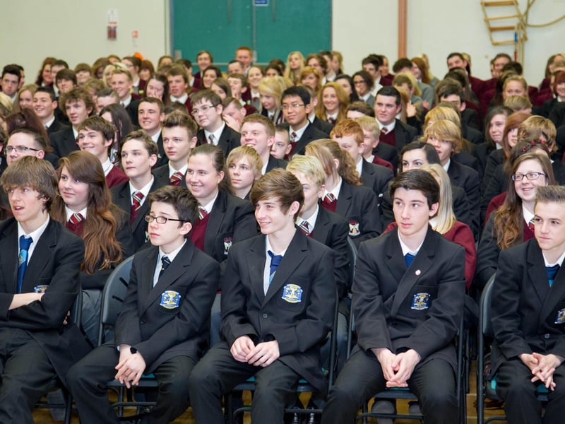 Pupils from Ulidia and Carrick College enjoy a workshop by former Supertramp guitarist Carl Verheyen. INCT 42-410-RM