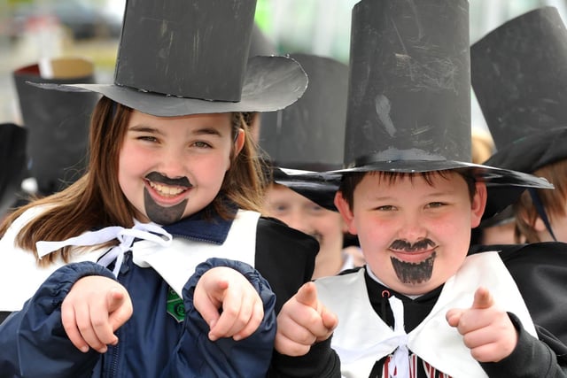 Kerri Smyth and Jay Bergin from Brownlee Primary School enjoying the Mayor's Carnival Parade in Lisburn in 2009
