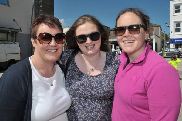 Donna Robertson, Lynsey McKeen and Kelly Deller enjoying the sun at Friends Goodwill festival in 2018. INLT 20-200-AM