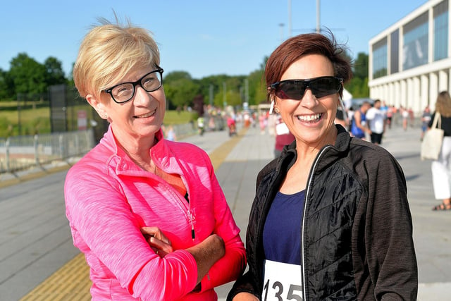 Portadown College teachers Rhonda Willis, left, and Joanne Cohen pictured before their 10K run on Wednesday evening. PT24-231.