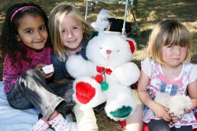 Nada Hawela (7) along with Rachel (6) and Rebecca (3) Kernoghan enjoying the Shoreline Festival in 2010.