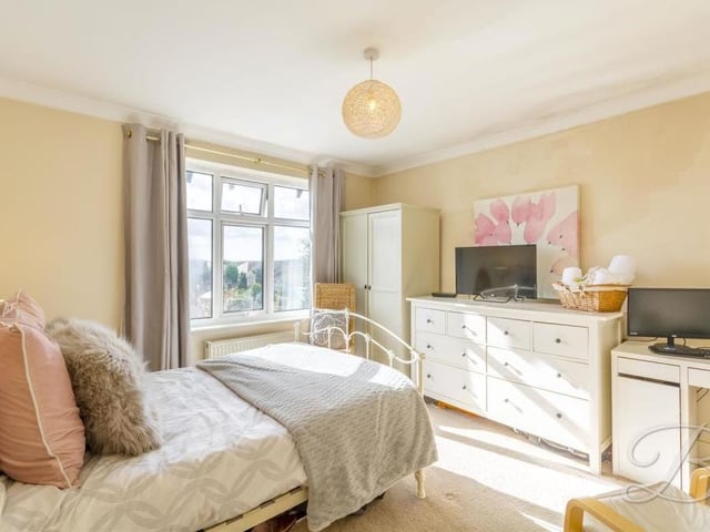 A second shot of the larger bedroom at the back of the Mansfield property. As you can see, there is plenty of room for a wardrobe, drawers and a desk and chairs.
