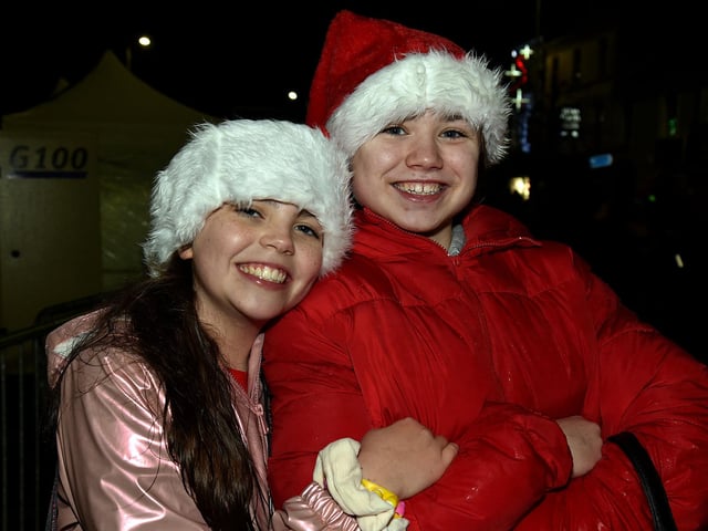 All smiles at the Lurgan festive switch-on. LM47-208.