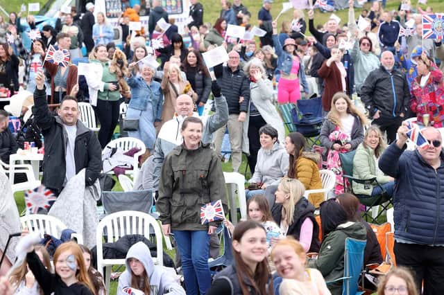 Crowds enjoying the festivities at Jordanstown Loughshore.