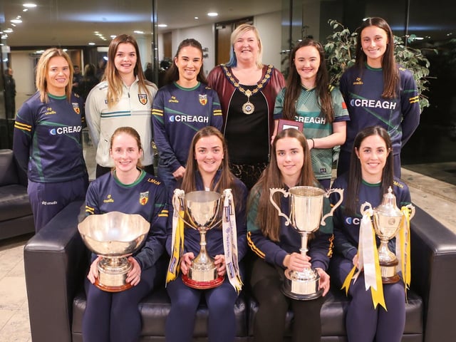 Causeway Coast and Glens Borough Council was pleased to host a civic reception recognising the fantastic achievements of Antrim’s All-Ireland-winning Intermediate and Under-23 teams. Deputy Mayor Alderman Sandra Hunter welcomed the squad to the Cloonavin.