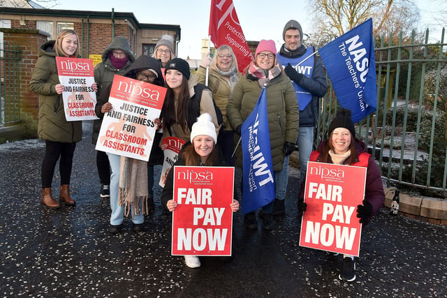 Teaching staff and classroom assistants pictured in the picket line at Hart Memorial Primary School. PT03-234.