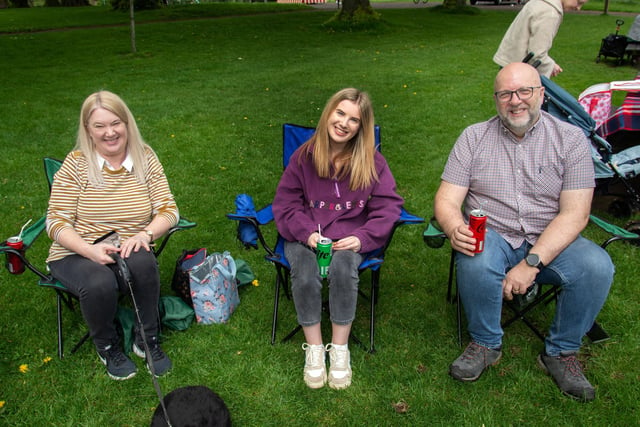 Sitting comfortably at the Shankill Parish Picnic In The Park are from left, Joanne Harvey, Lydia Harvey and Rev Mark Harvey. LM19-201.