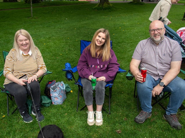 Sitting comfortably at the Shankill Parish Picnic In The Park are from left, Joanne Harvey, Lydia Harvey and Rev Mark Harvey. LM19-201.