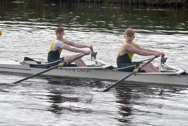 Portadown's Jacob Bloomer, left, and Deegan Taylor in action in the Junior 16 pairs race at Portadown Regatta on Saturday. PT17-233.