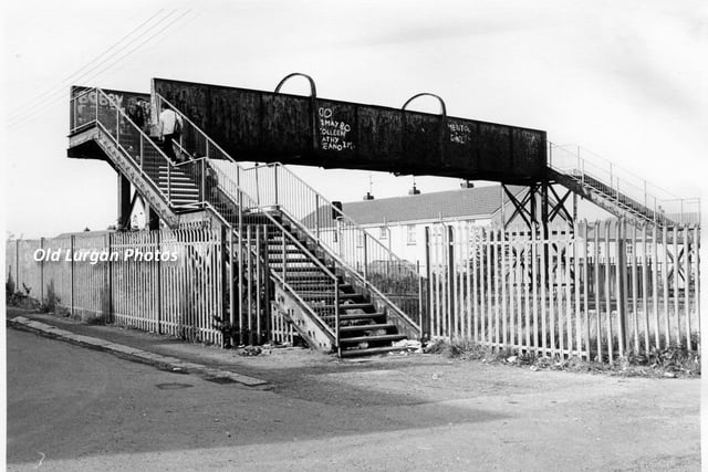 The old footbridge from Kilmaine Street to Victoria Street over the railway line in Lurgan. Many memories were made at this bridge over the years. This photo was taken in the 1980s. This bridge is metal but previously it was a wooden bridge. It is said planks of wood at the top used to be missing and you had to jump over the missing ones to get across to the other side.