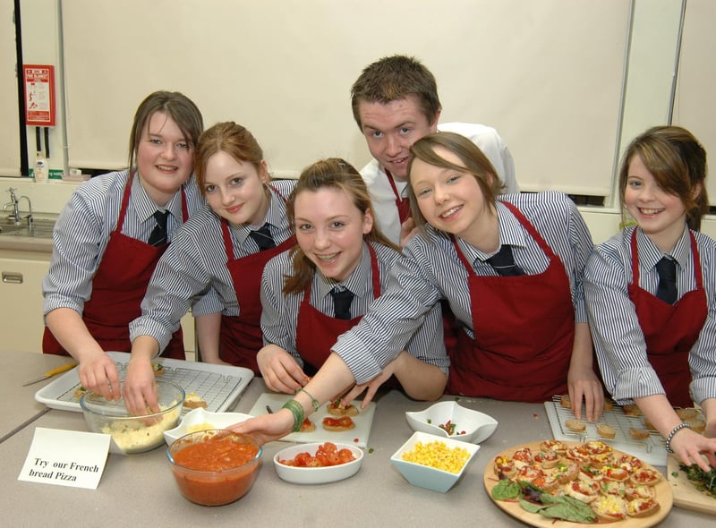 Fourth year students making pizza in the Home Economics suite in 2007. LT06-324-PR