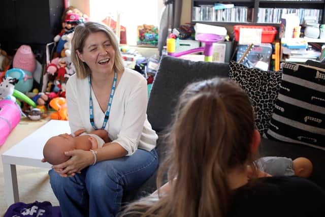South Eastern Trust Community Infant Feeding Coordinator Kelly Leonard chats with Lisburn mum Megan Watters. Pic credit: SEHSCT