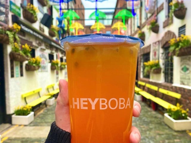Found in the centre of Belfast’s Queen’s Quarter, Hey Boba has become a certified go-to for students in the area. Serving traditional Tawainese bubble tea, it brings a modern twist, with an Aurora Series as well as a variety of street snacks. For more information, go to facebook.com/heybobauk