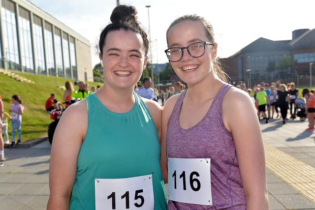 Sisters Evie, left, and Mary Kate Johnston who took part in the Craigavon fun run on Wednesday evening. PT24-222.