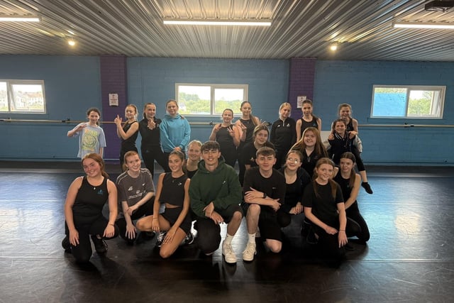Pop-up performances from the amazing Kelly Neill Dance Co & Gymnastics Club.