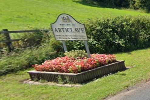 Situated on the outskirts of Castlerock, Articlave is one place name which - on the face of it - looks quite easy for a visitor to pronounce...ART-EYE-CLAVE.
Wrong! Of course, locals know that the 'clave' is actually pronounced 'cliff' making it ART-I-CLIFF.