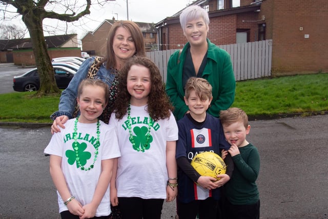 Dressed for a fun day out at the Tír Na nÓg GFC St Patrick's Day Party are, Nenagh McCann and Ashlene Owens with children from left, Brisha McCann (9), Florie Loughlin (9), Fionn Owens (9) and Conn Owens (4). PT12-233.