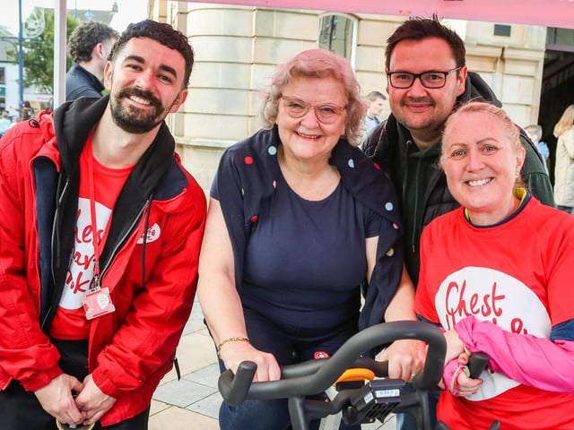 Mayor of Causeway Coast and Glens, Councillor Dawn Huggins with Councillor Lee Kane, Alderman Yvonne Boyle and Eammon Baker from Chest, Heart and Stroke.