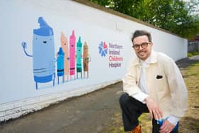 Internationally renowned Northern Irish artist and author Oliver Jeffers visited NI Children’s Hospice to unveil a unique artwork of the Crayons characters from one of his acclaimed books.
