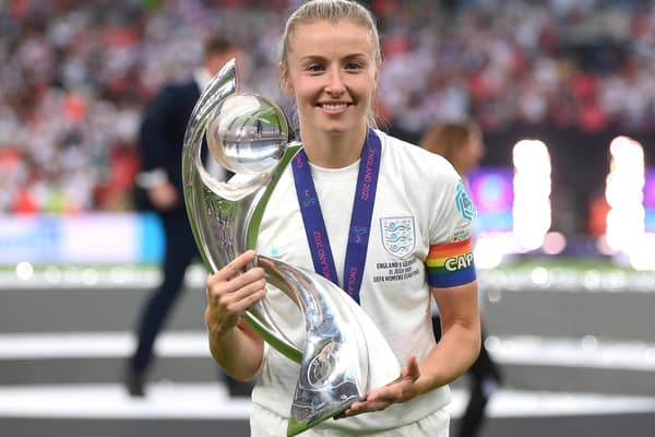 Leah Williamson with the UEFA Women's EURO 2022 Trophy (Photo by Shaun Botterill/Getty Images)