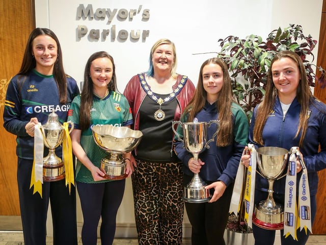 Causeway Coast and Glens Borough Council was pleased to host a civic reception recognising the fantastic achievements of Antrim’s All-Ireland-winning Intermediate and Under-23 teams. Deputy Mayor Alderman Sandra Hunter welcomed the squad to the Cloonavin.
