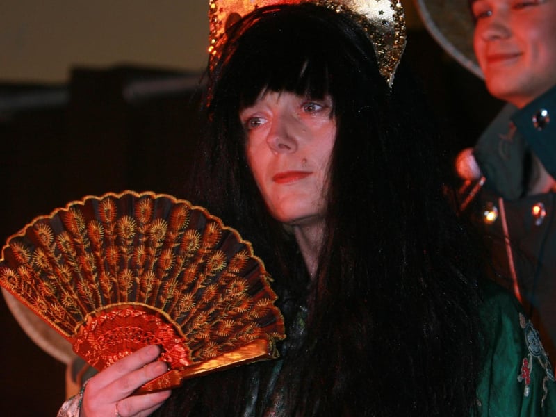 Playing one of the starring roles in Aladdin was Trudy Brown. Ct18-047tc