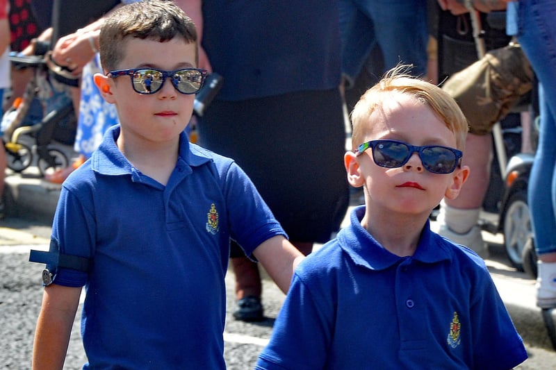 Looking cool:  BB Juniors looking great in their shades. PT23-290.