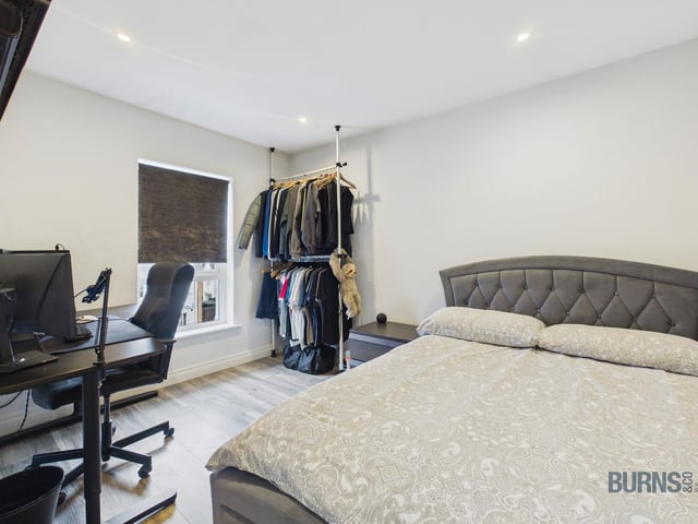 Double bedroom.