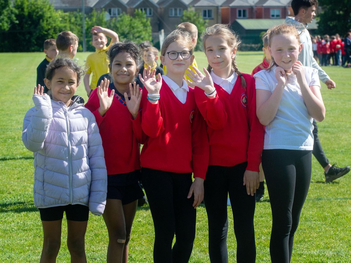 20 fun-filled photos as Hart Memorial and Presentation pupils enjoy picnic and sports skills in Portadown People’s Park
