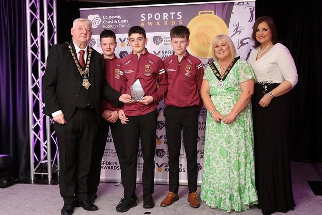 U15 Ruairí Óg Hurling Team won the 2023 Merit Award. Representatives from the team are pictured with Denise Watson, Mayor Councillor Steven Callaghan and Deputy Mayor, Councillor Margaret-Anne McKillop.
