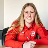 Cerys Sharkey puts pen to paper on new pro deal