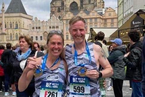 Mekita Aznar and Simon Stewart at the Prague Marathon
