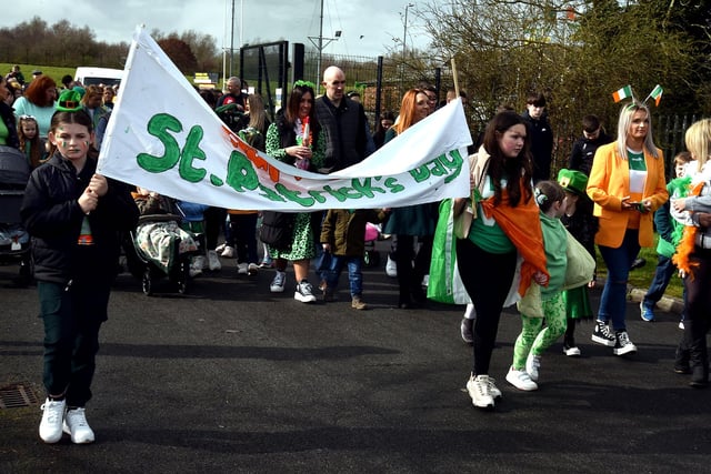 The St Pauls GAC St Pat's day parade makes its way through the Taghnevan Estate in Lurgan. LM12-215.
