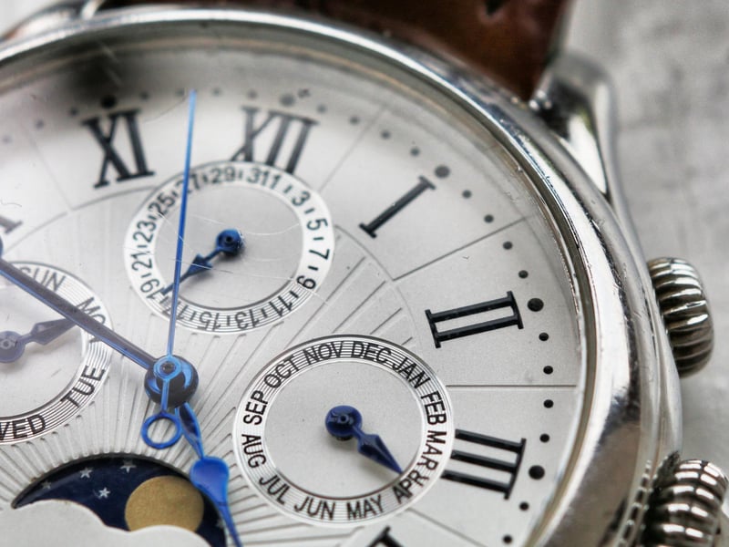Enoksen is a Belfast-based watch company who specialises in providing high quality watches for men.
Pick from a range of colours and straps with their ‘Build Your Own’ service and craft the perfect custom watch for Father’s Day.
For more information, go to enoksenwatches.com