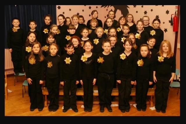 Woodlawn Primary School choir who performed during the 2007 Christmas concert.