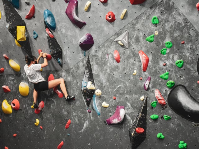 Home to hundreds of routes consisting of various difficulties, Boulder World climbing centre is suitable for all abilities to enjoy. Completed on small rock formations and artificial climbing walls, put your strength and determination to the test in this fun, friendly, safe and inclusive environment.
For more information, go to boulderworldbelfast.com