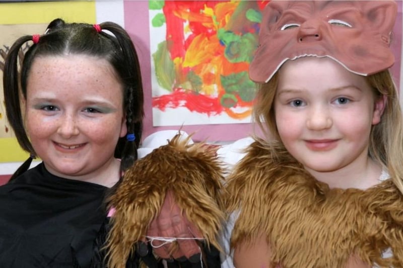 Kirsty Patterson and Rebecca Reid in Halloween costumes at Central Primary School back in 2007. Ct44-006tc