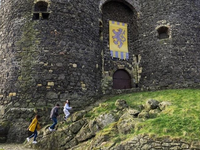 Carrickfergus is a quintessential Irish town steeped in rich history, drawing tourists in from near and far to hear of the tall tales told by tour guides.
After having a leisurely strong along the seafront, you can visit Carrickfergus Castle, the best-preserved Norman citadel in the country.