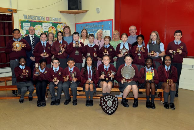 The main prize winners at the Ballyoran Primary School prize day. PT23-247. Photo by Tony Hendron