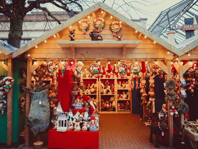 Experience the magic of Christmas this year in Derry/Londonderry as the Winterland Market stakes its claim upon Guildhall Square for a weekend guaranteed to get you into the festive spirit. From locally made crafts to artisan food and tasty treats, shop to your heart's delight you shop to the backdrop of local carol singers. Rumour has it, visitor favourites include homemade jams, chutney, breads and even cake.

For more information, go to derrystrabane.com/christmasevents