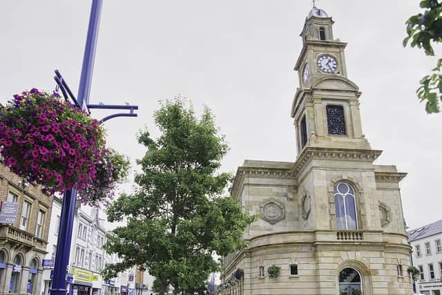 Coleraine (Causeway Coast and Glens Borough Council) has been awarded winner of the Large Town/Small City category at Northern Ireland’s prestigious Translink Ulster in Bloom Awards which made a welcome return this week.