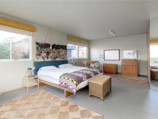 Principal bedroom.