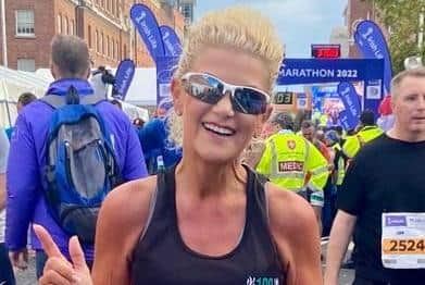 Elaine  in Dublin after achieving a qualifying time for the Chicago Marathon – one of the six ‘majors.’