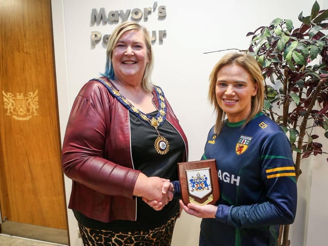 Causeway Coast and Glens Borough Council was pleased to host a civic reception recognising the fantastic achievements of Antrim’s All-Ireland-winning Intermediate and Under-23 teams. Deputy Mayor Alderman Sandra Hunter welcomed the squad to the Cloonavin.