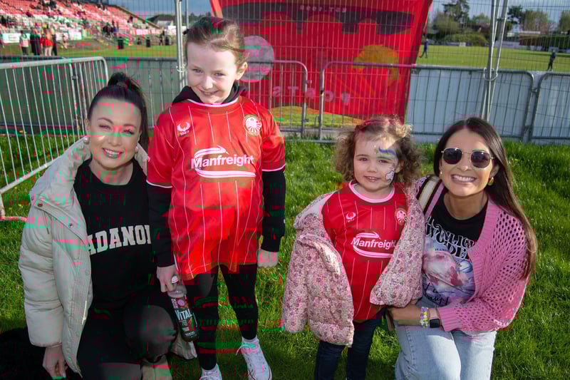 Enjoying the Portadown Football Club Family Fun Night are from left, Kirsty McVeigh, Sophia McElroy (7), Ruby Redman (3) and Rhianne Redman. PT17-226.