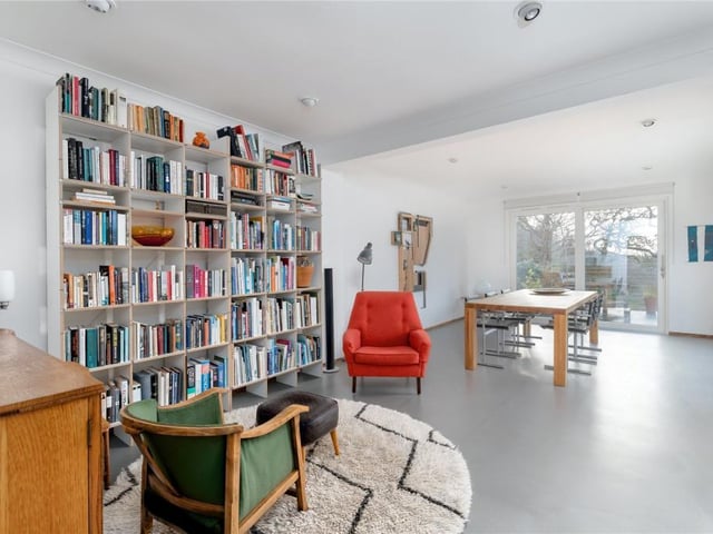Living / dining room.